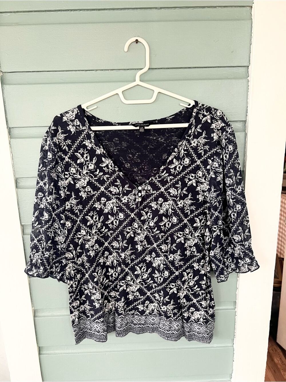 Lucky brand blue and white floral print top boho blouse western size large fall